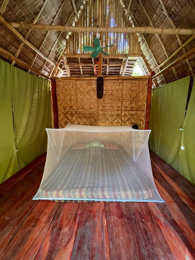 Tribal Huts Community Vandrarhem Daanbantayan Exteriör bild